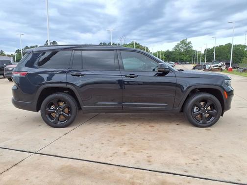 Midnight Sky 2024 Jeep Grand Cherokee L Limited