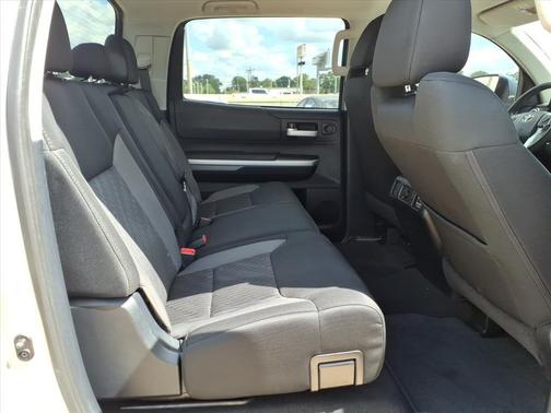 2014 Toyota Tundra SR5