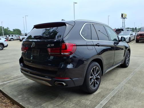 Black Sapphire Metallic 2018 BMW X5 sDrive35i