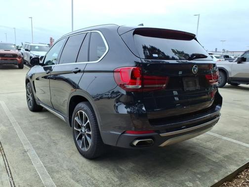 Black Sapphire Metallic 2018 BMW X5 sDrive35i