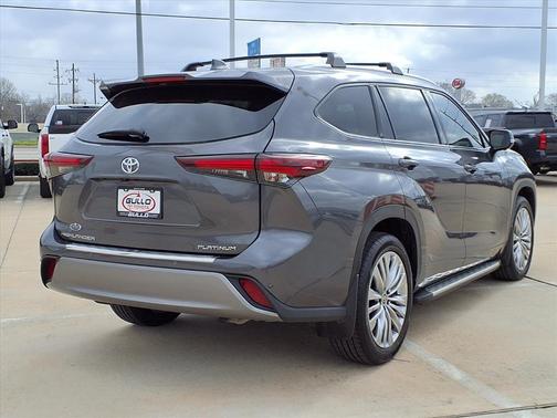 2024 Toyota Highlander Platinum
