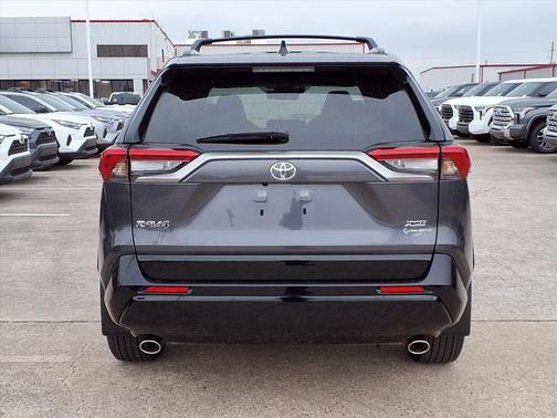 2025 Toyota RAV4 Hybrid SE