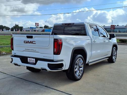 Summit White 2024 GMC Sierra 1500 Denali