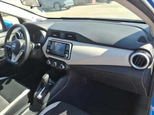 2022 Nissan Versa 1.6 SV