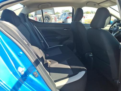 2022 Nissan Versa 1.6 SV