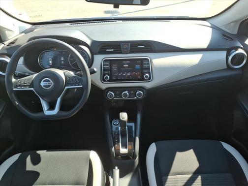 2022 Nissan Versa 1.6 SV