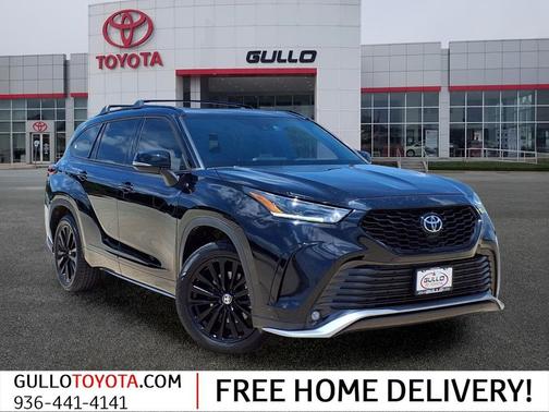 Midnight Black Metallic 2023 Toyota Highlander XSE