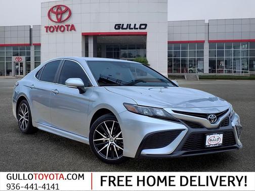 Celestial Silver Metallic 2022 Toyota Camry SE