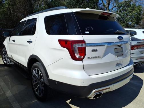 2017 Ford Explorer Platinum