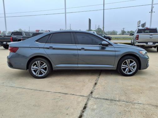 2022 Volkswagen Jetta 1.5T SE