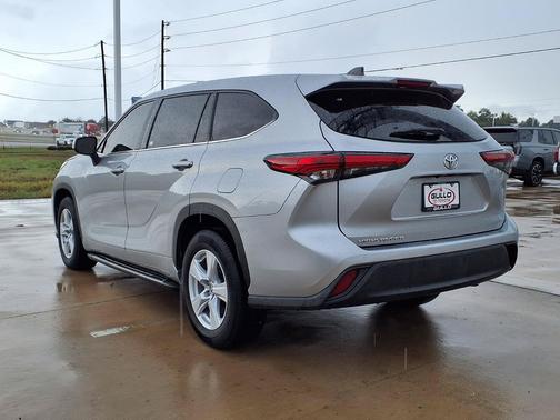 Celestial Silver Metallic 2022 Toyota Highlander L