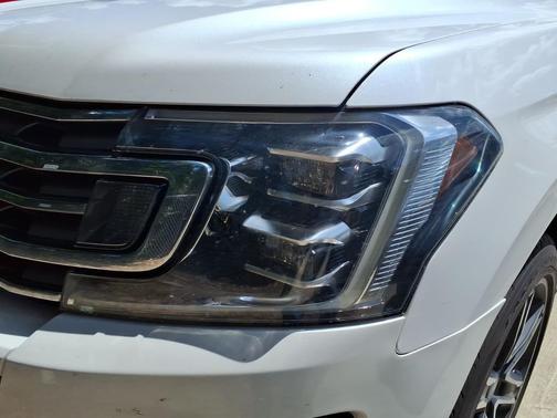 White Platinum Clearcoat Metallic 2019 Ford Expedition Limited