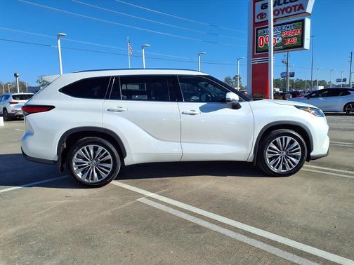 2021 Toyota Highlander Platinum