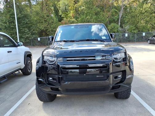 2023 Land Rover Defender X-Dynamic SE