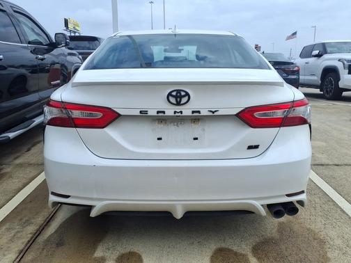 2020 Toyota Camry SE