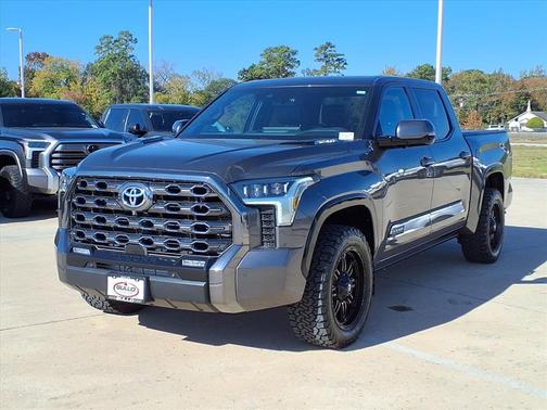 2023 Toyota Tundra Hybrid Platinum