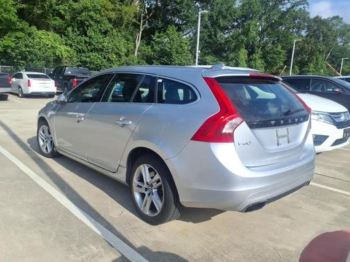Bright Silver Metallic 2015 Volvo V60 T5 Premier