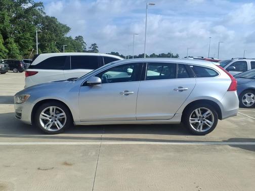 Bright Silver Metallic 2015 Volvo V60 T5 Premier