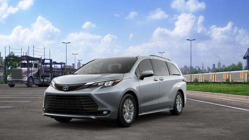 2025 Toyota Sienna XLE 8 Passenger