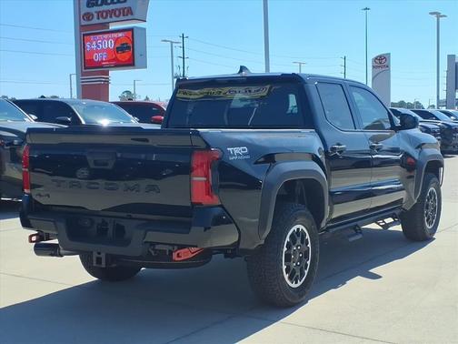 2025 Toyota Tacoma TRD Off Road