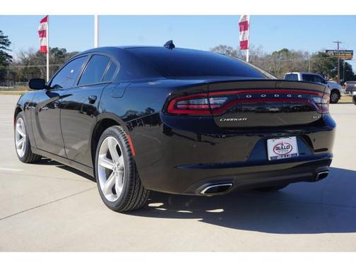 Pitch Black Clearcoat 2018 Dodge Charger V6