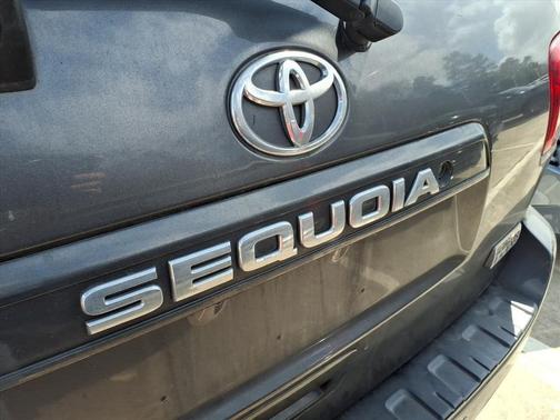 2016 Toyota Sequoia SR5