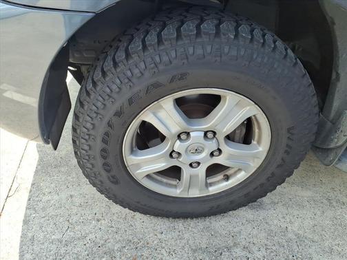 2016 Toyota Sequoia SR5