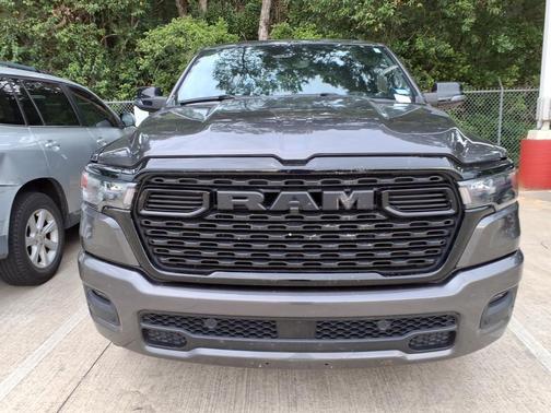 Granite Crystal Metallic Clearcoat 2025 RAM 1500 Big Horn/Lone Star