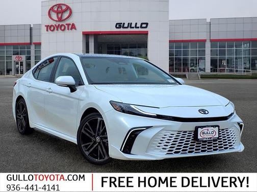 Wind Chill Pearl 2025 Toyota Camry XSE