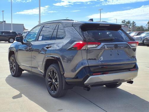 2025 Toyota RAV4 Hybrid SE