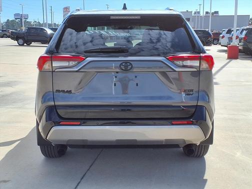 2025 Toyota RAV4 Hybrid SE