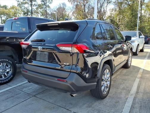 2021 Toyota RAV4 XLE Premium