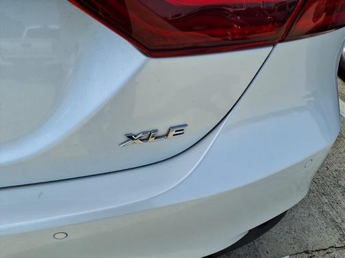 2018 Toyota Camry XLE