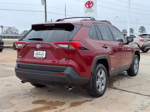 2025 Toyota RAV4 Hybrid LE