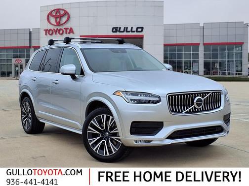 2022 Volvo XC90 T6 Momentum