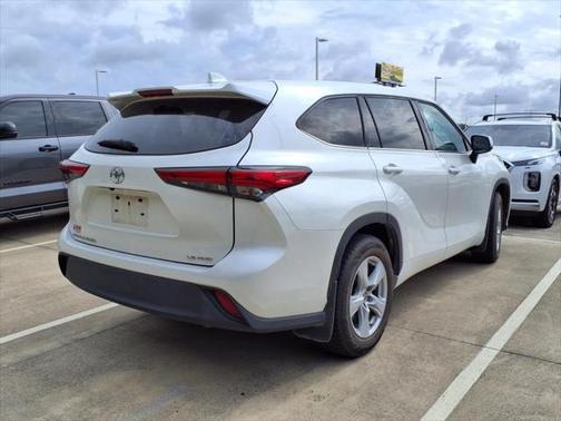2021 Toyota Highlander LE