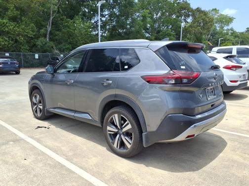Gun Metallic 2022 Nissan Rogue Platinum