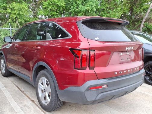 2022 Kia Sorento LX