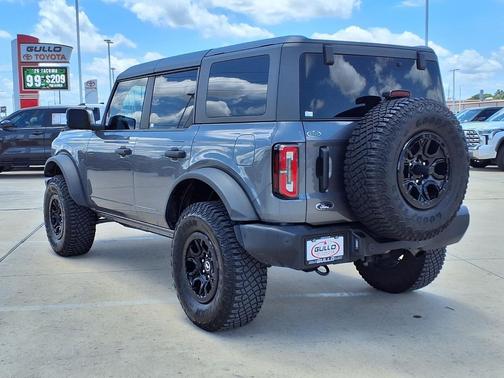 Carbonized Gray Metallic 2023 Ford Bronco Wildtrak