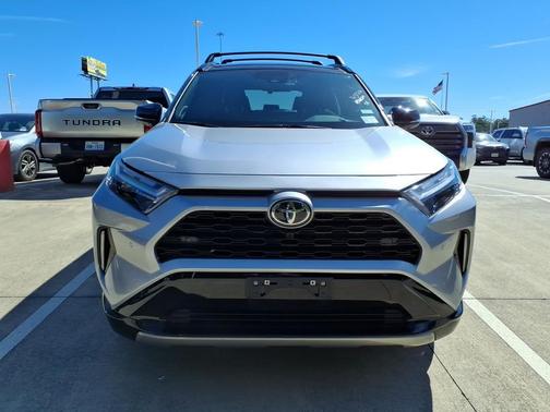 2025 Toyota RAV4 Hybrid SE