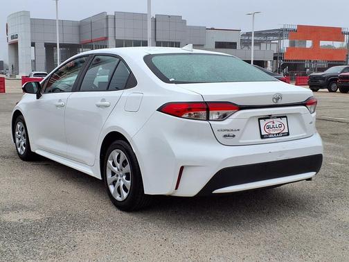 White 2022 Toyota Corolla LE