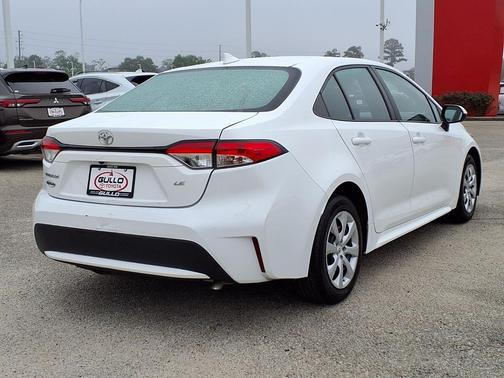 White 2022 Toyota Corolla LE