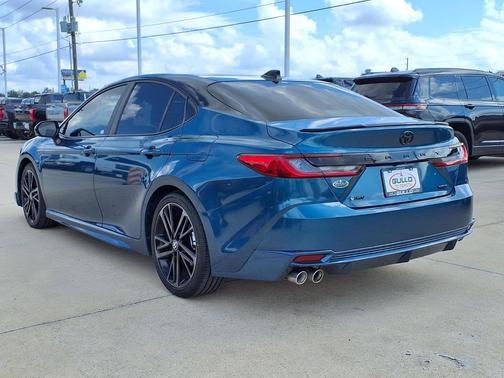 Ocean Gem/Midnight Black Metallic 2025 Toyota Camry XSE