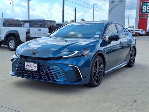 Ocean Gem/Midnight Black Metallic 2025 Toyota Camry XSE