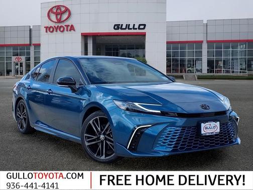 Ocean Gem/Midnight Black Metallic 2025 Toyota Camry XSE