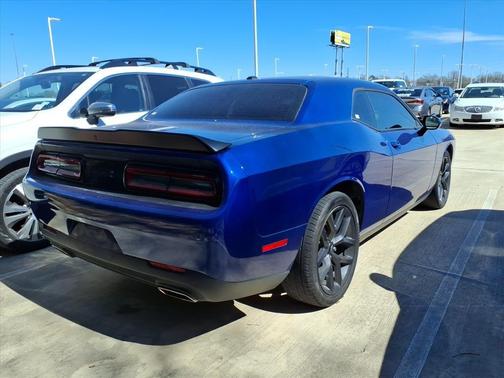 2022 Dodge Challenger SXT
