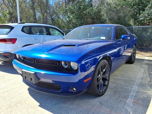 2022 Dodge Challenger SXT