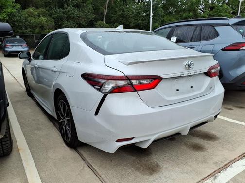 Ice Edge 2023 Toyota Camry SE