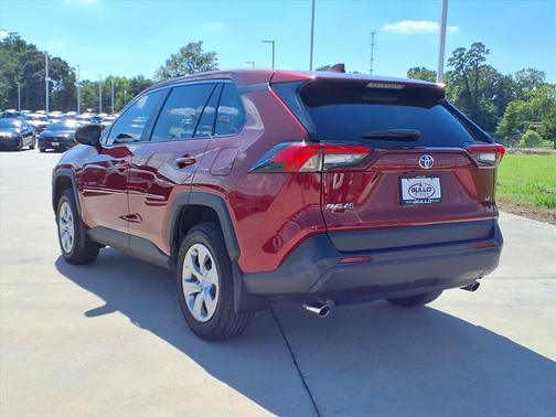 2022 Toyota RAV4 LE
