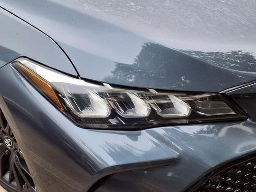 Harbor Gray Metallic 2019 Toyota Avalon XLE